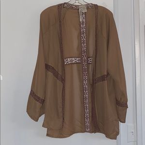 tan/brown kimono